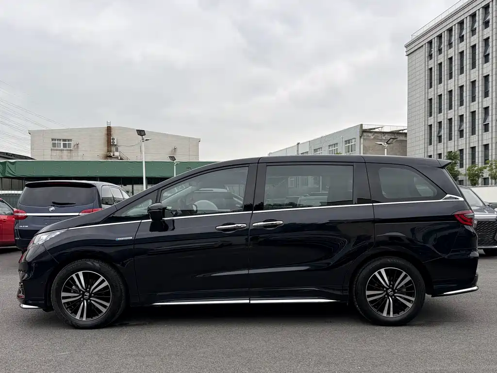 Honda Odyssey 2021 — фото 18