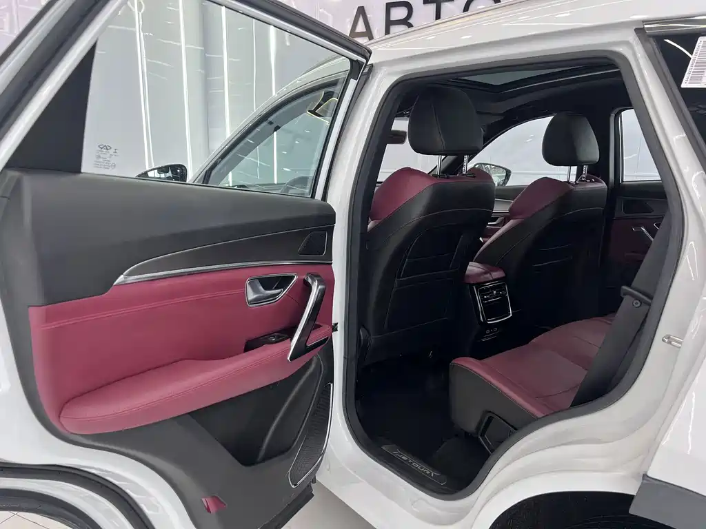 Jetour X70 PLUS 2023 — фото 17