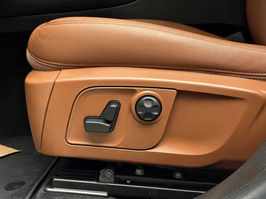Maserati Levante 2020 — фото 15