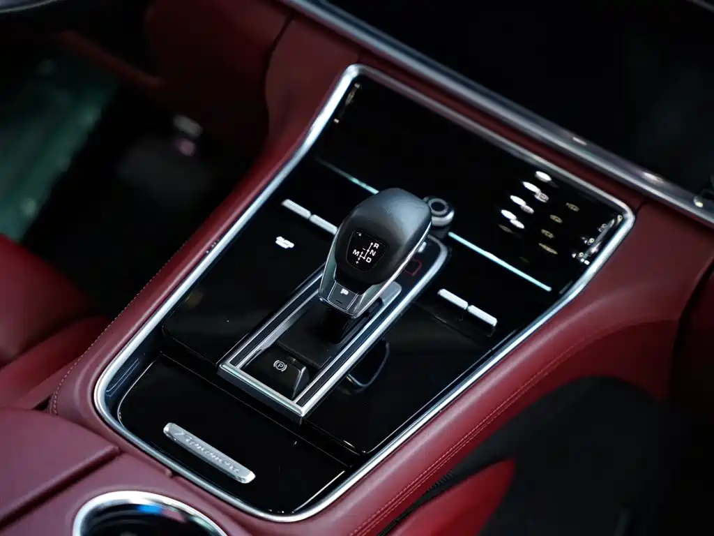 Porsche Panamera 2019 — фото 45