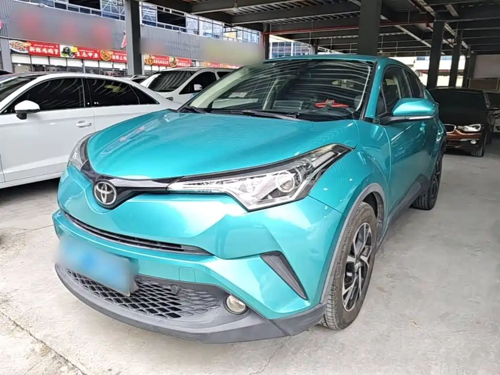 Toyota C-HR 2019 — фото 1