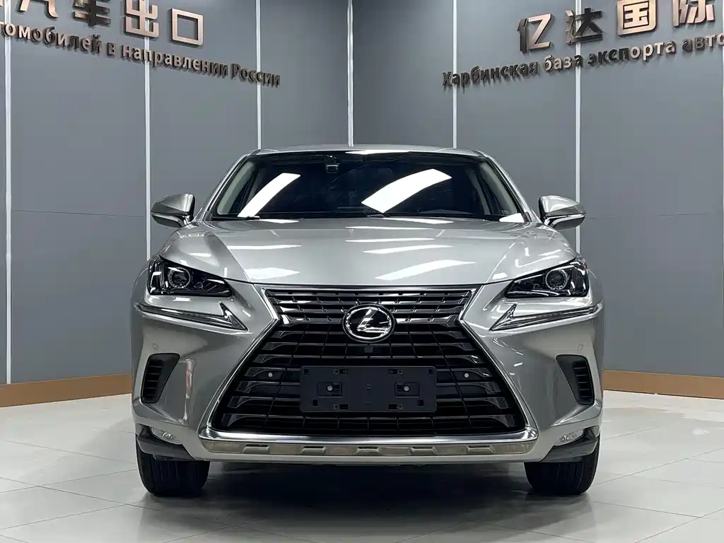 Lexus NX 2021