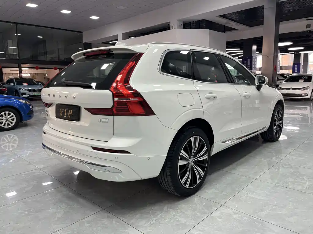 Volvo XC60 PHEV 2021 — фото 8