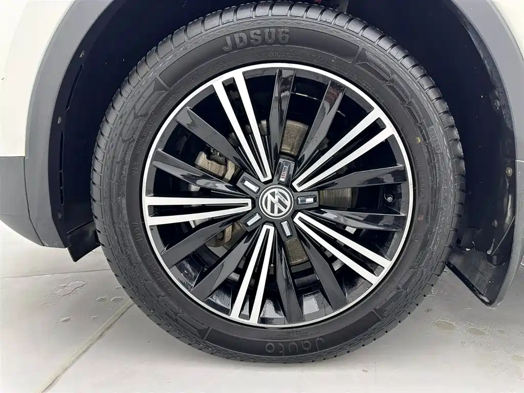 Volkswagen Tiguan L 2020 — фото 29