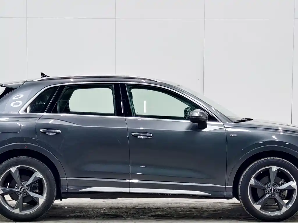 Audi Q3 2022 — фото 8
