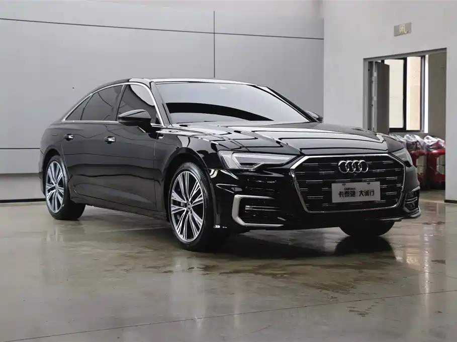 Audi A6L 2025 — фото 31
