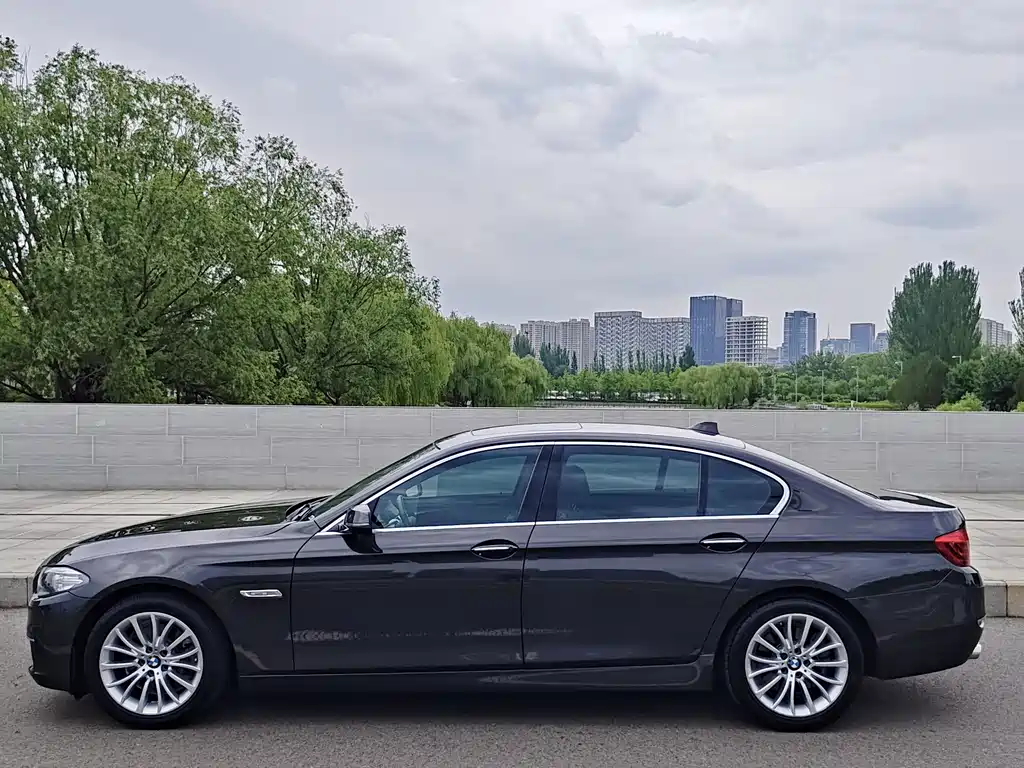 BMW 5 Series 2016