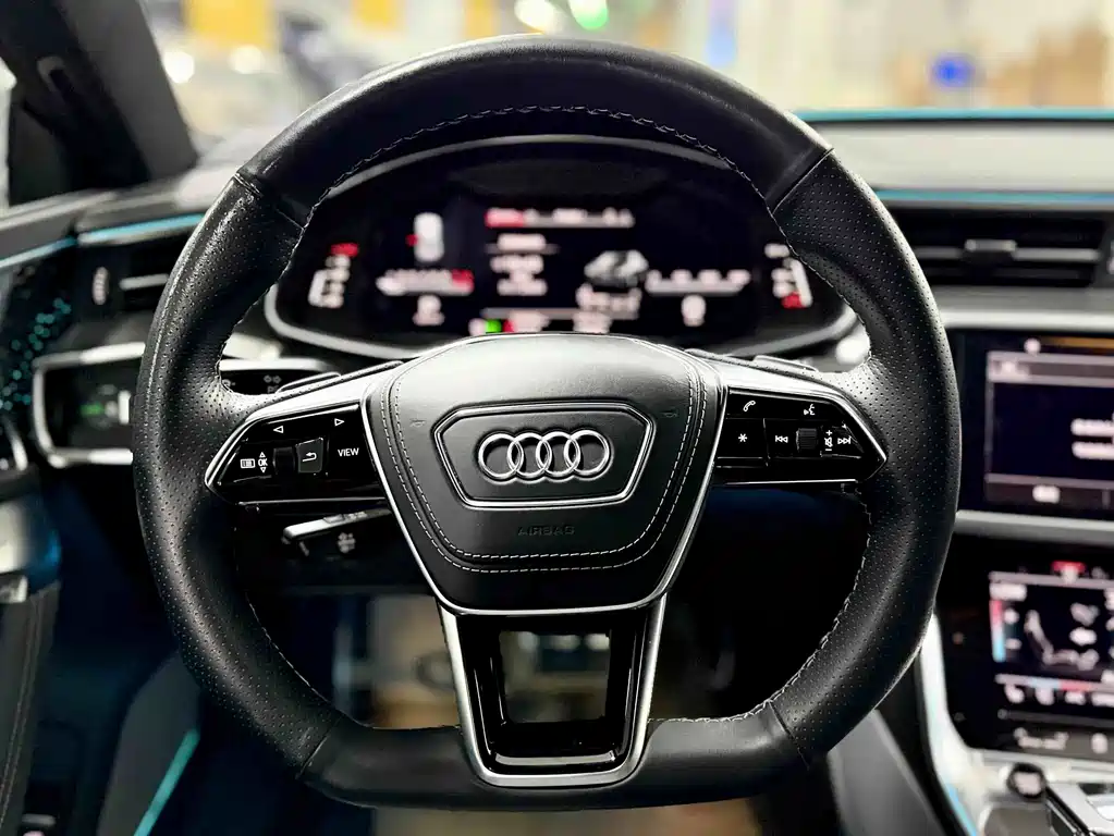 Audi A7L 2024 — фото 10