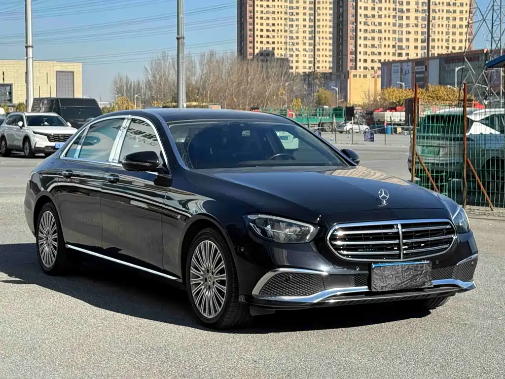 Mercedes-Benz E-Class 2022 — фото 2