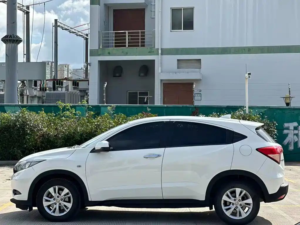 Honda Vezel 2016