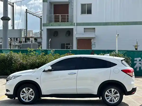 Honda Vezel 2016