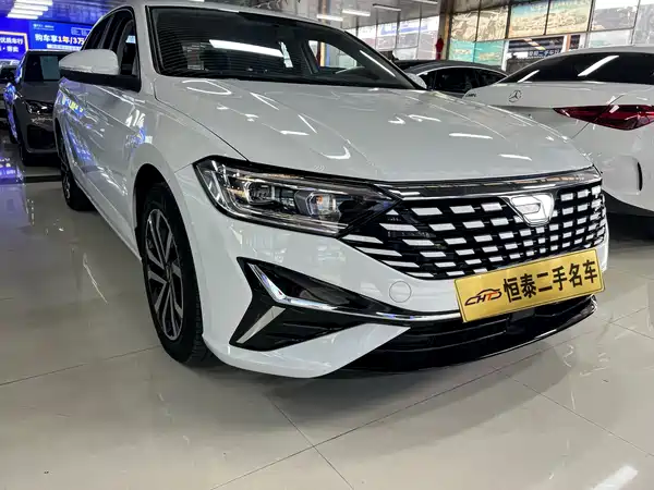 Jetta VA7 2025