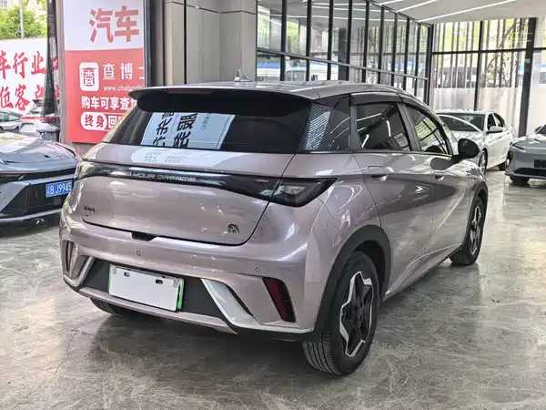BYD Dolphin 2023