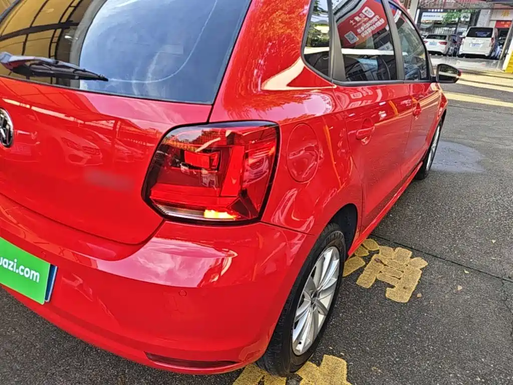 Volkswagen Polo 2015 — фото 24