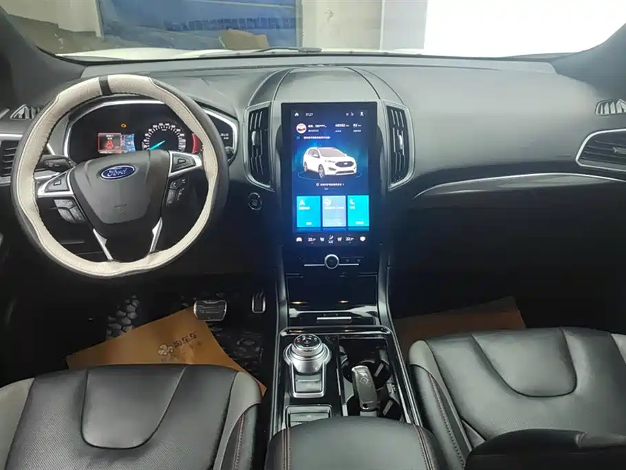 Ford Edge 2020 — фото 12