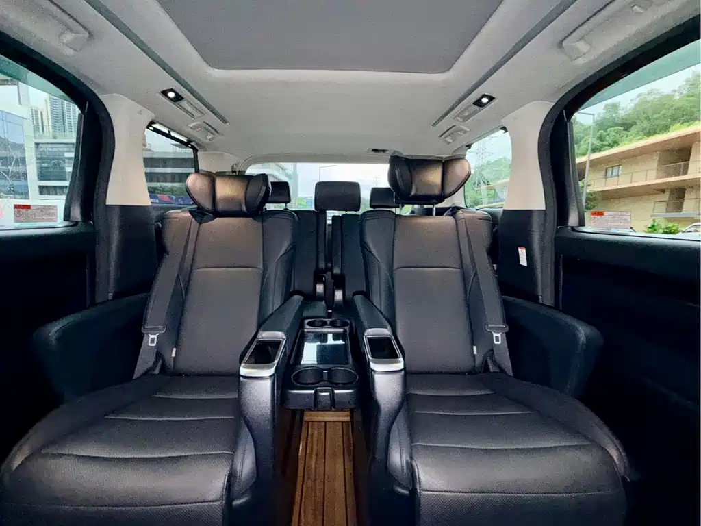 Toyota Vellfire 2019 — фото 11