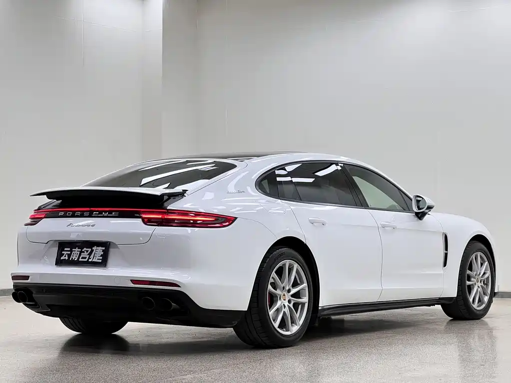 Porsche Panamera 2019 — фото 7