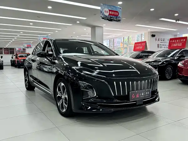 Hongqi E-QM5 2023