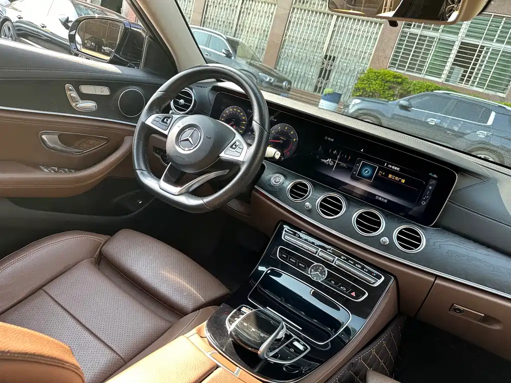 Mercedes-Benz E-Class 2017 — фото 9