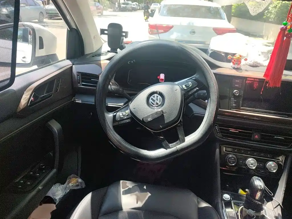 Volkswagen Tharu 2019