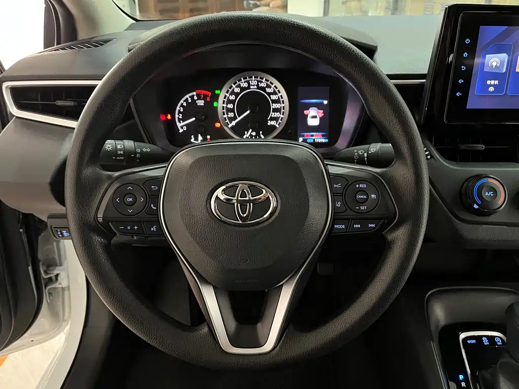 Toyota Corolla 2022 — фото 13