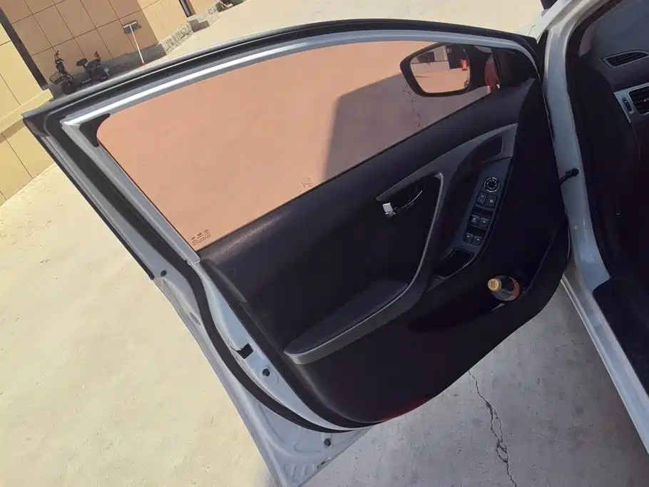 Hyundai Elantra 2013