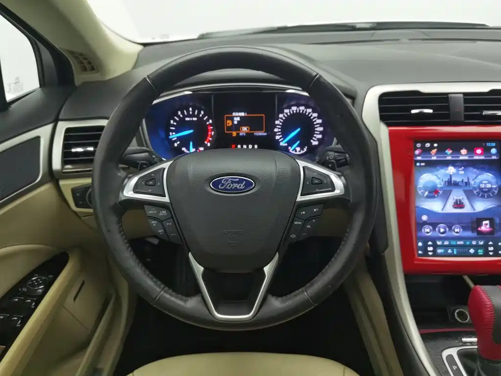 Ford Mondeo 2015 — фото 11