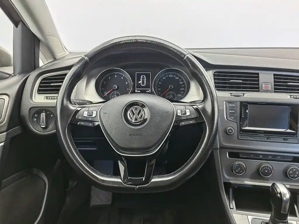 Volkswagen Golf 2016 — фото 11