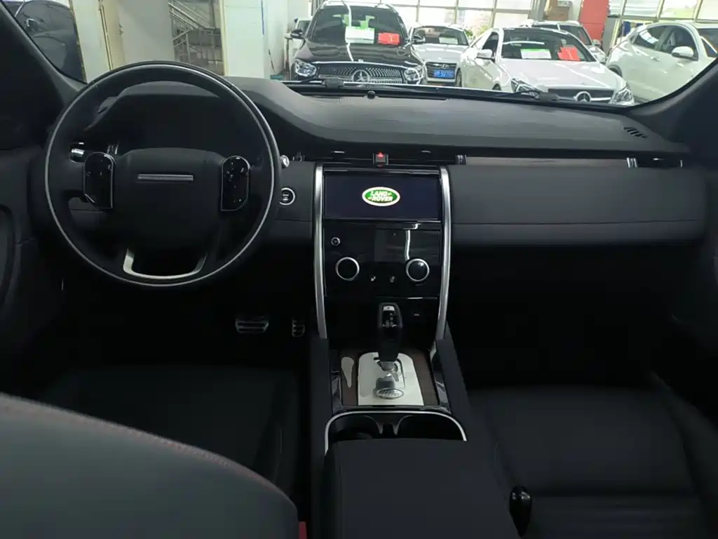 Land Rover Discovery Sport 2021 — фото 10