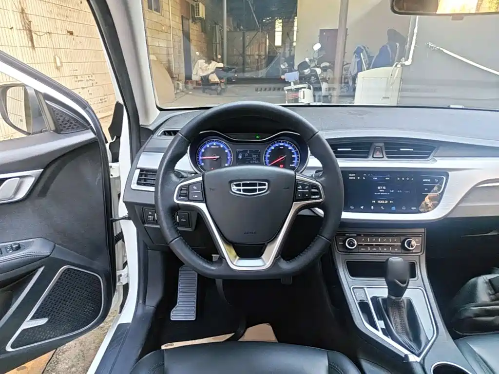 Geely Vision 2020 — фото 11