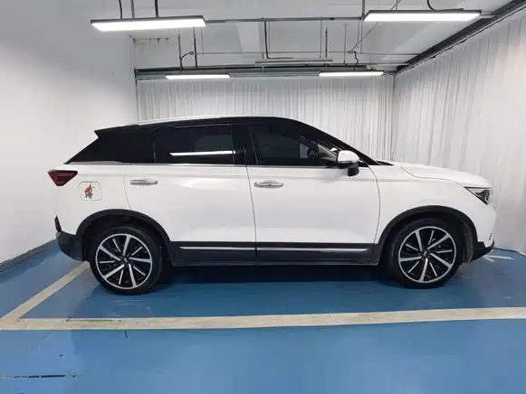 Bestune T77 2020