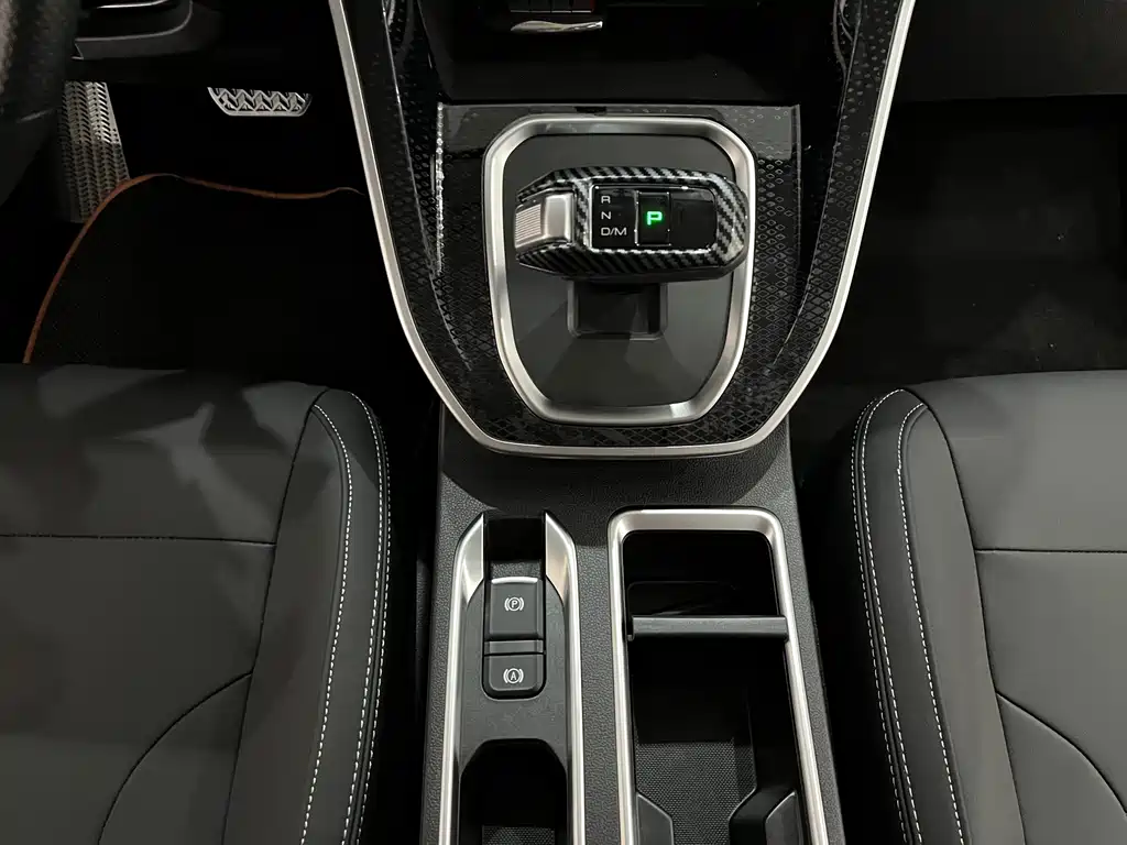 Haval M6 2023 — фото 15