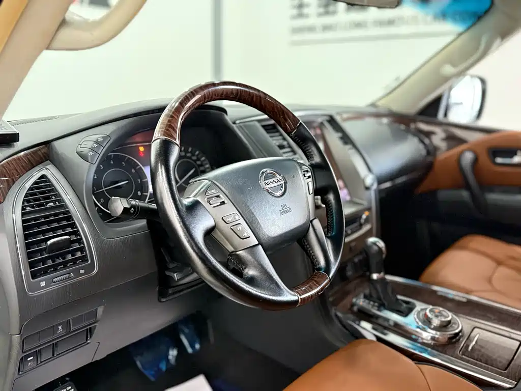 Nissan Patrol 2018 — фото 10