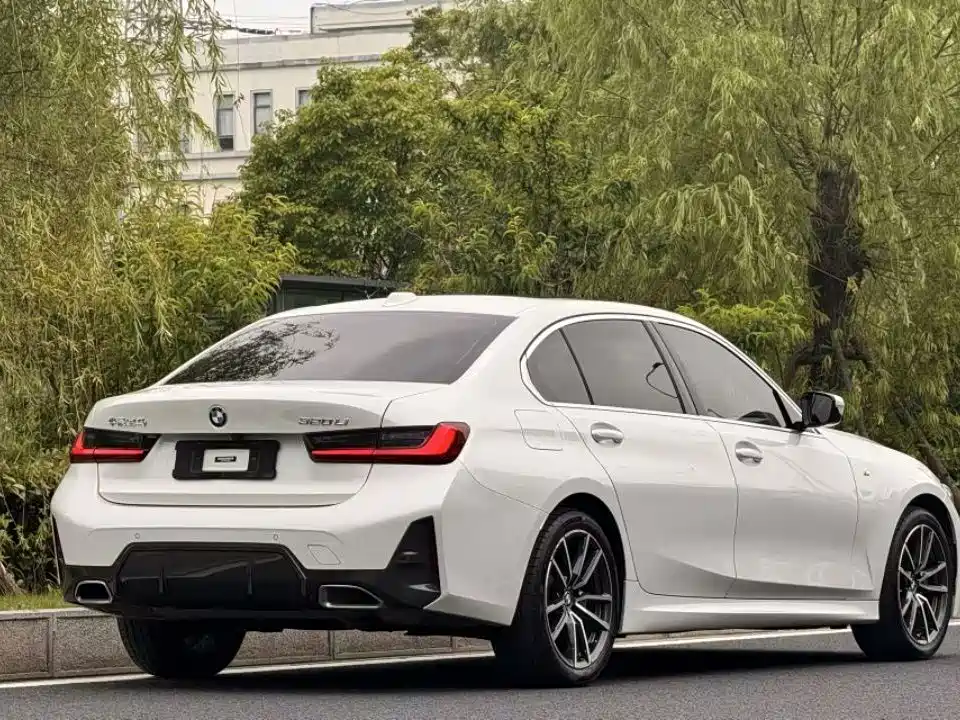 BMW 3 Series 2023 — фото 12
