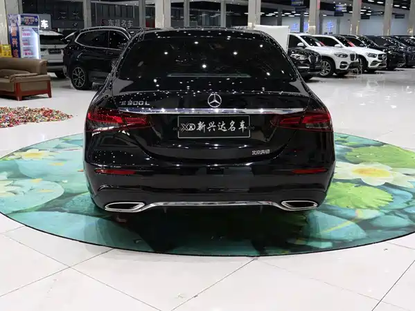 Mercedes-Benz E-Class 2022