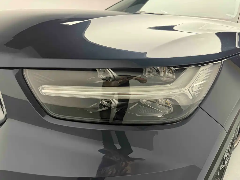 Volvo XC40 2021 — фото 15