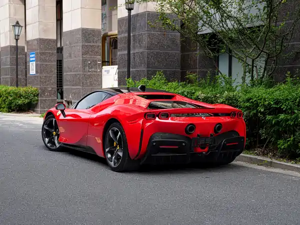 Ferrari SF90 2023