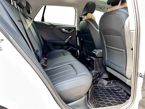 Audi Q2L 2024