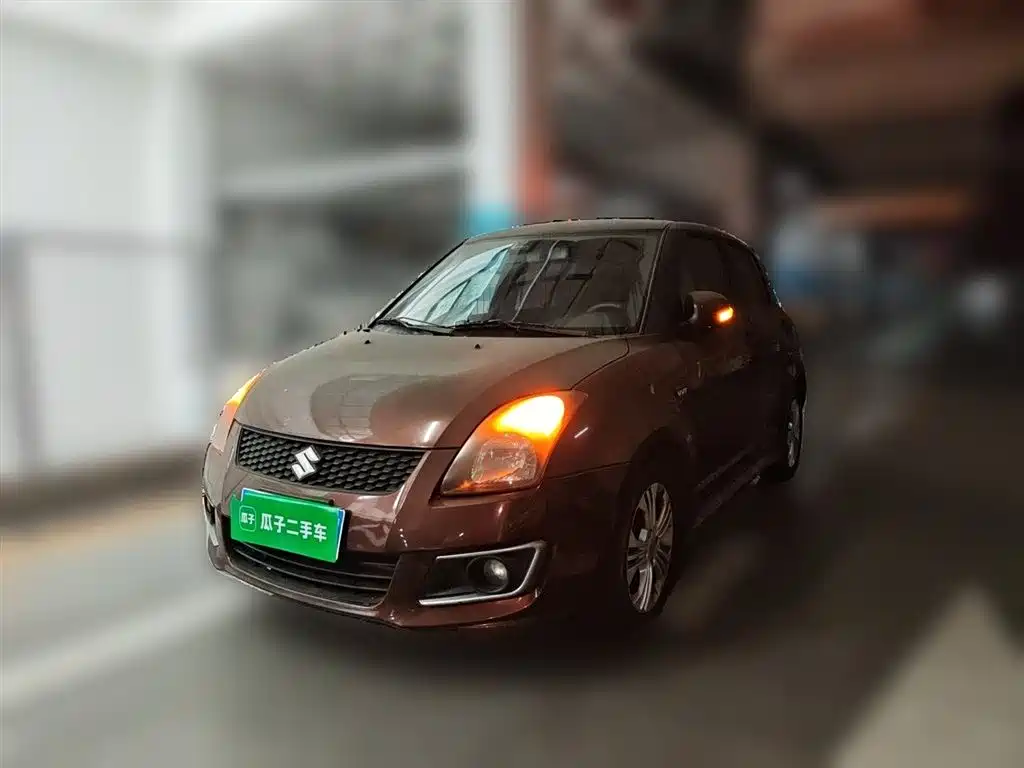 Suzuki Swift 2015 — фото 1
