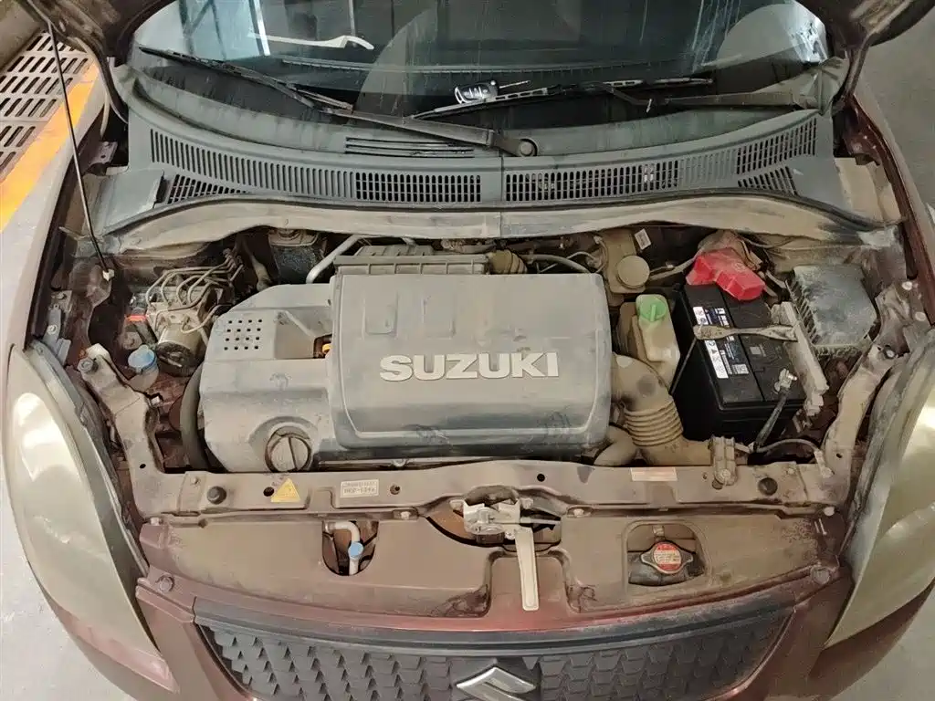 Suzuki Swift 2015 — фото 16
