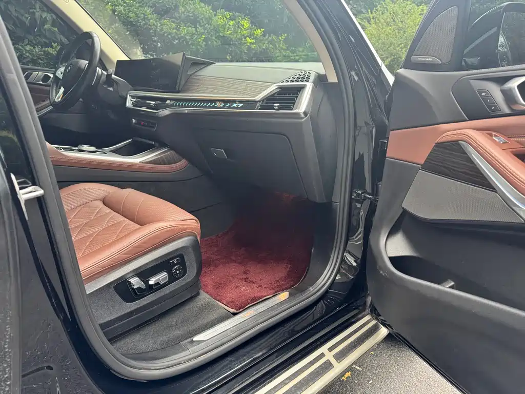 BMW X7 2023