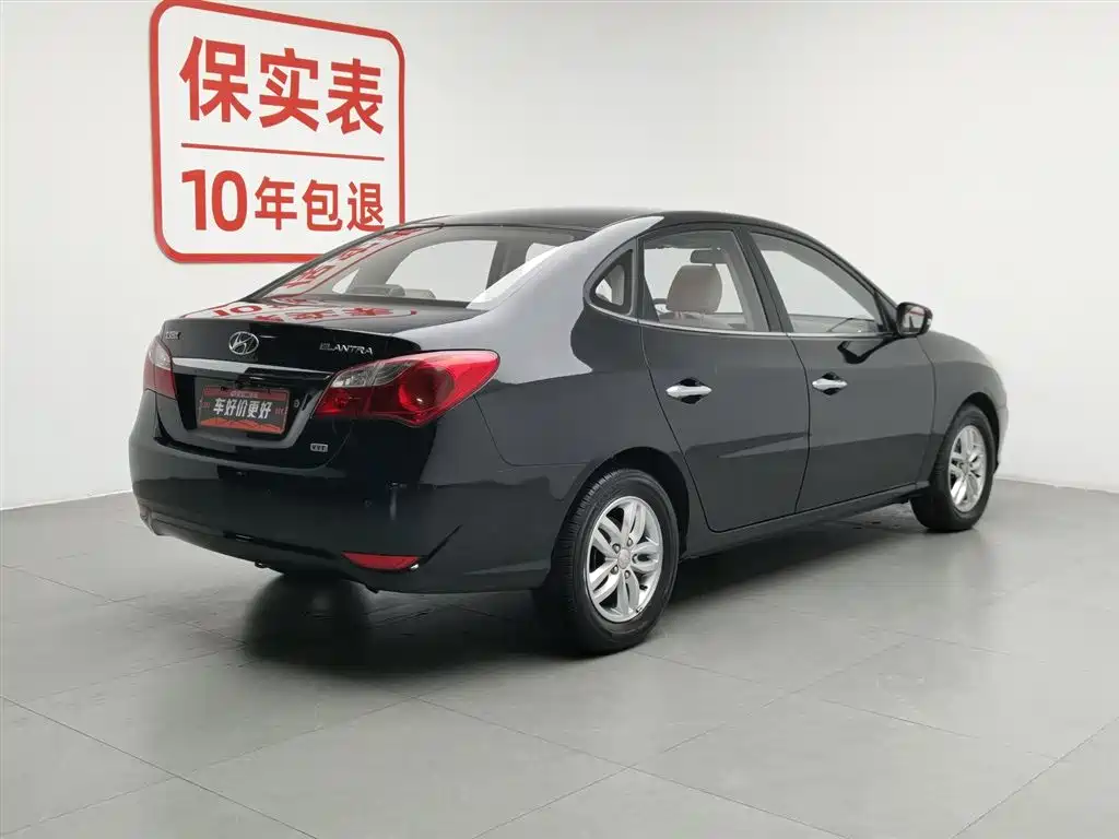 Hyundai Elantra 2011