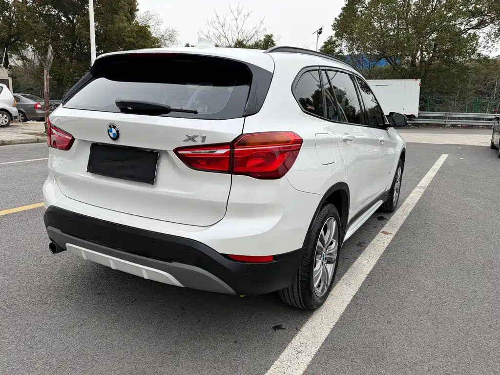 BMW X1 2017 — фото 7