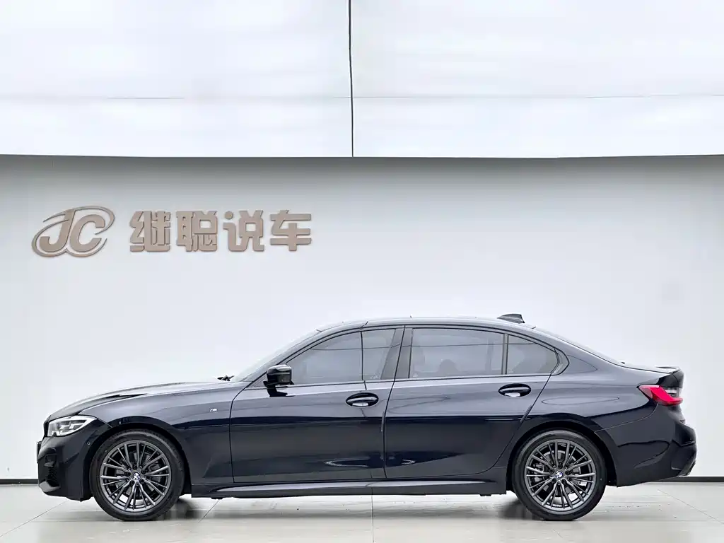 BMW 3 Series 2021
