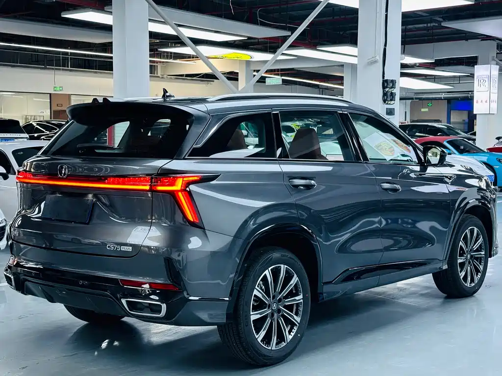 Changan CS75 PLUS 2026 — фото 15