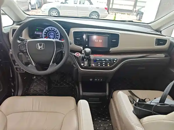 Honda Odyssey 2015