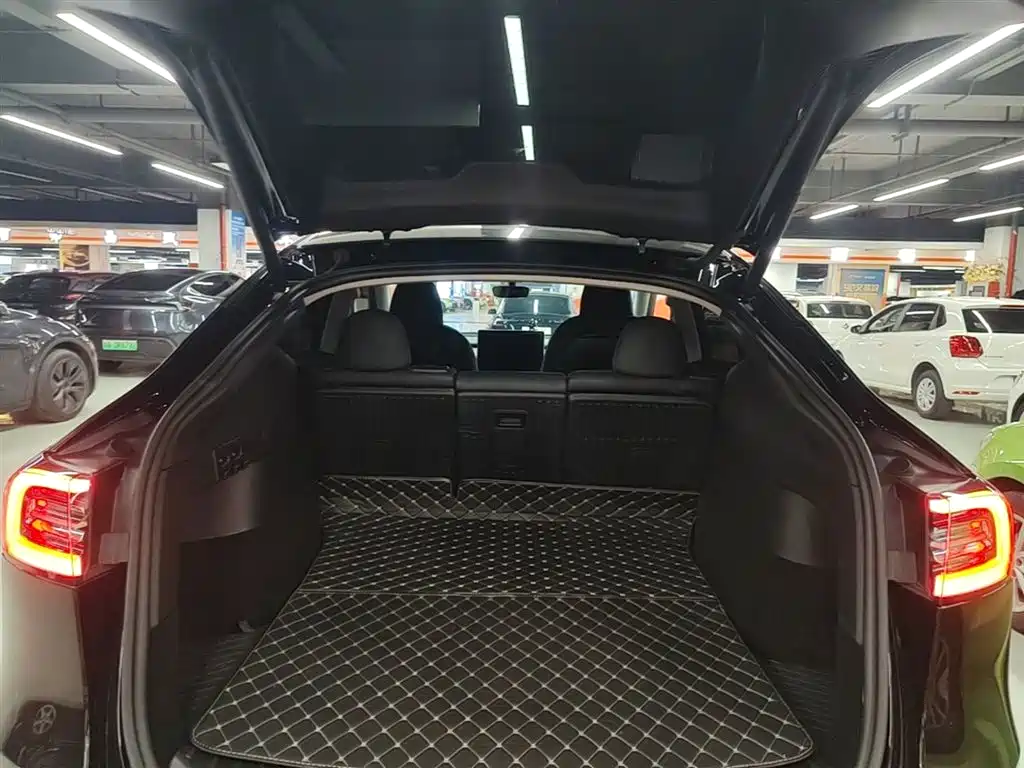 Tesla Model Y 2023 — фото 19