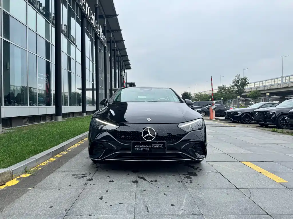 Mercedes-Benz EQE 2025