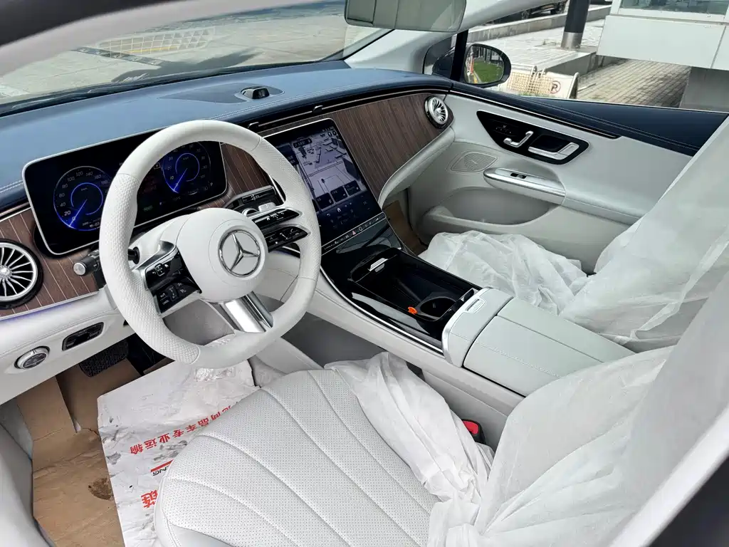 Mercedes-Benz EQE 2025