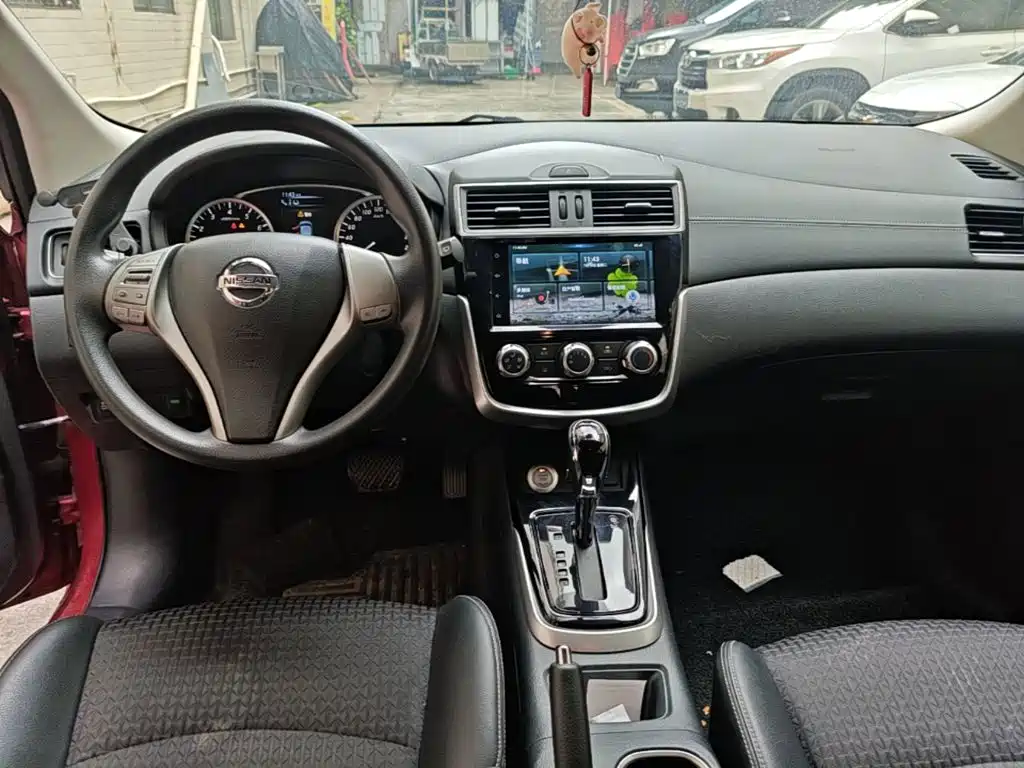 Nissan Tiida 2019 — фото 10